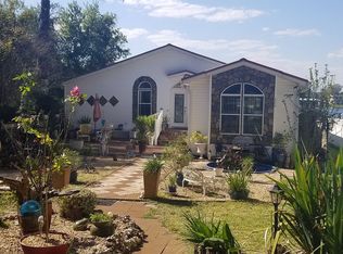 100 E Cowpen Lake Point Rd, Hawthorne, FL 32640