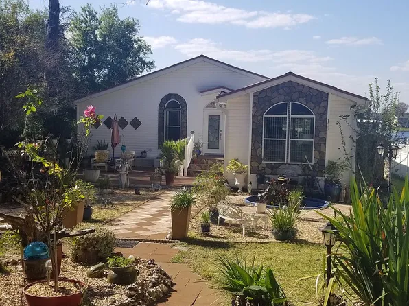 100 E Cowpen Lake Point Rd, Hawthorne, FL 32640