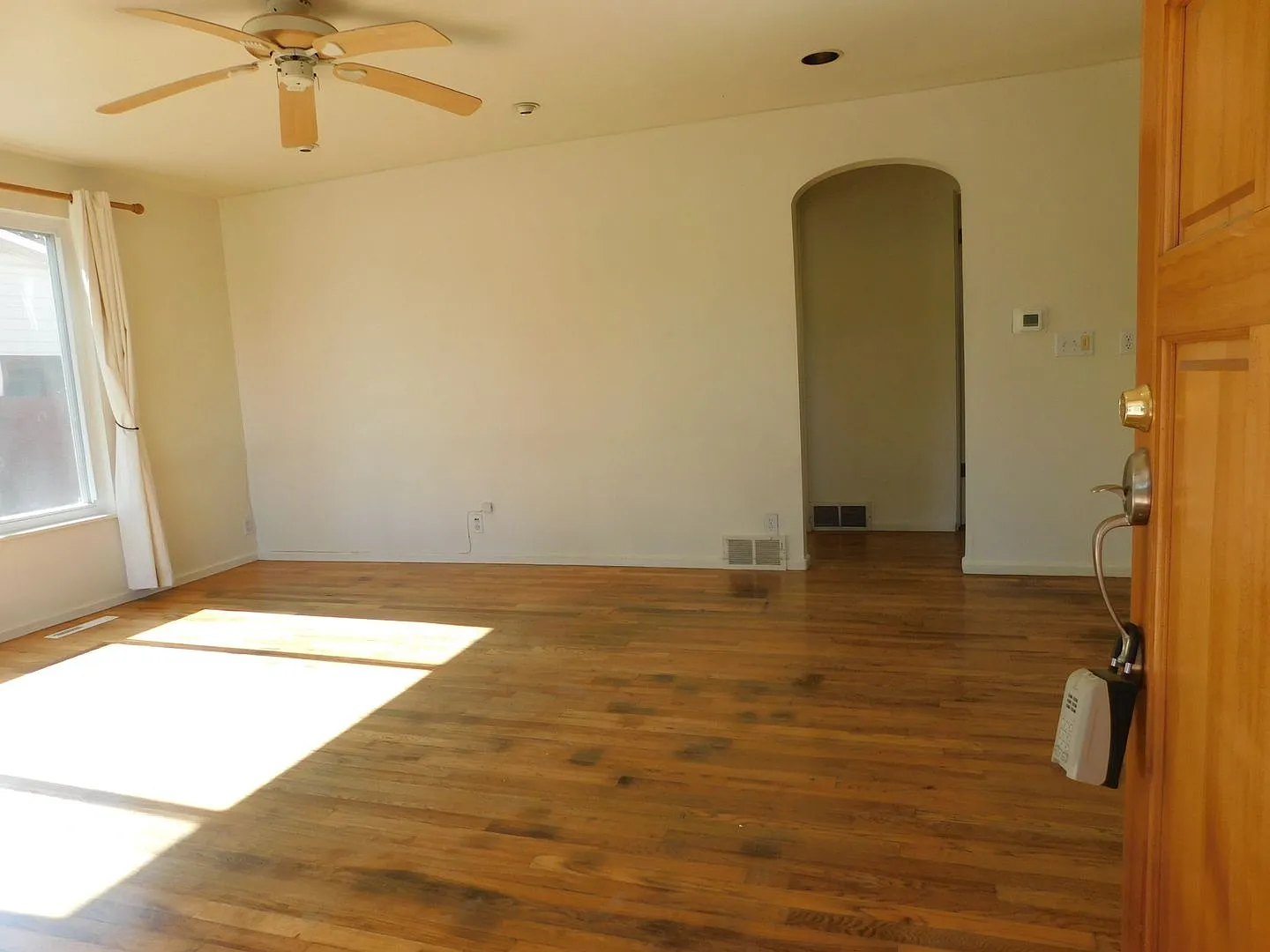 941 Walnut Avenue — Photo 3