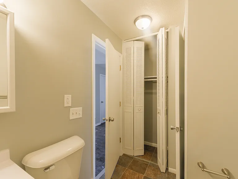 1708 Glenwood Ave — Photo 14