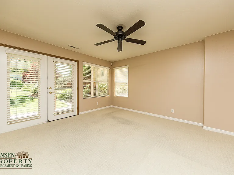 153 N Turnbury Ln — Photo 23