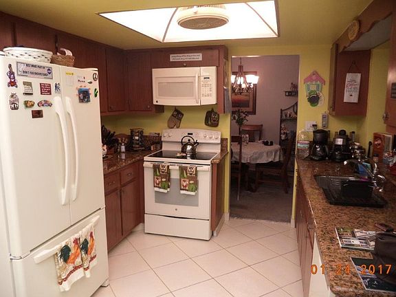 4th image of 6714 NW 62nd St
