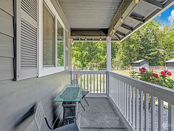 3rd image of 21724 63rd Avenue E