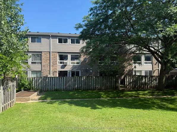 2050 Upper Middle Rd #69, Burlington, ON L7P 3R9