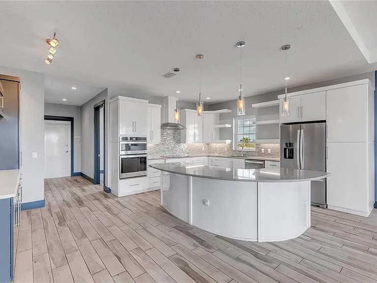 701 E 3rd Ave #PENTHOUSE — Photo 9