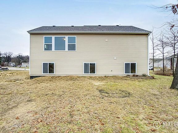5th image of 883 Torrie Cir