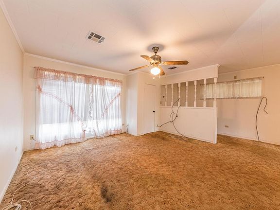 4th image of 104 Woodcrest Cir