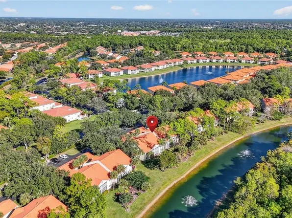 209 Robin Hood Cir Unit 201, Naples, FL 34104