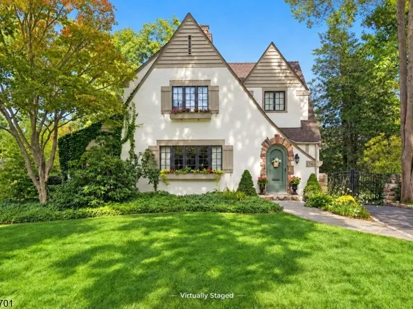 176 Canoe Brook Pkwy, Summit City, NJ 07901