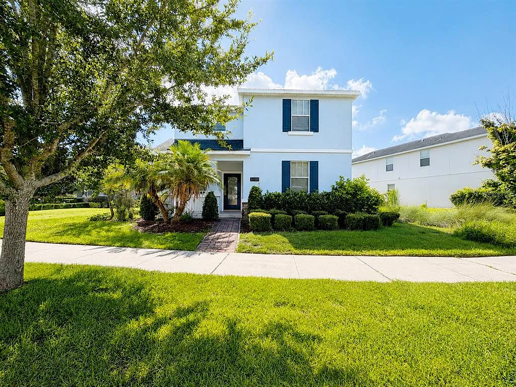5 bed, 3.0 bath, 2748 sqft, $3,200 — Photo 2