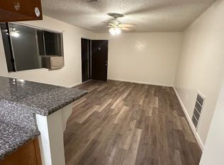 404 Stephens Dr #B, Bakersfield, CA 93304