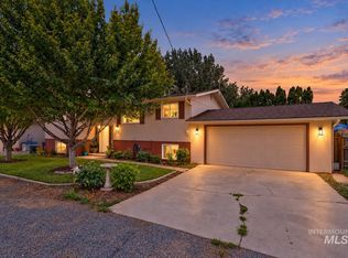 2390 Rolling Hills Dr, Clarkston, WA 99403