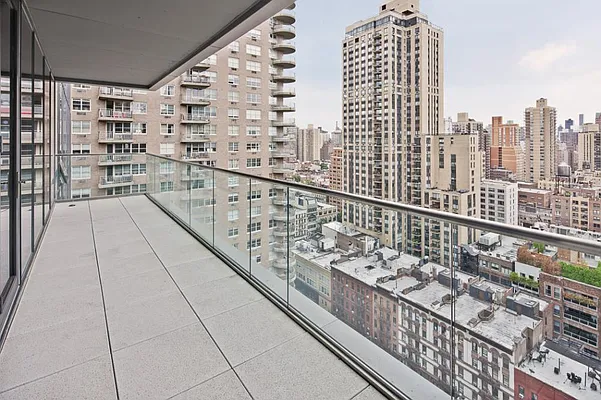 Rented by Leslie J. Garfield | media 50