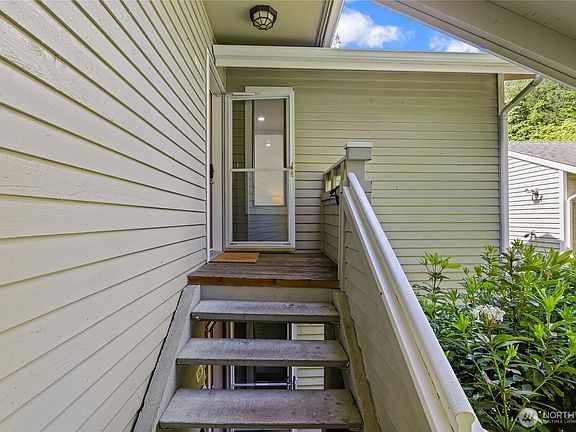 2nd image of 9009 Avondale Road NE #M226