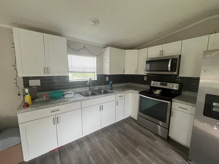 16160 Sarasota St — Photo 7