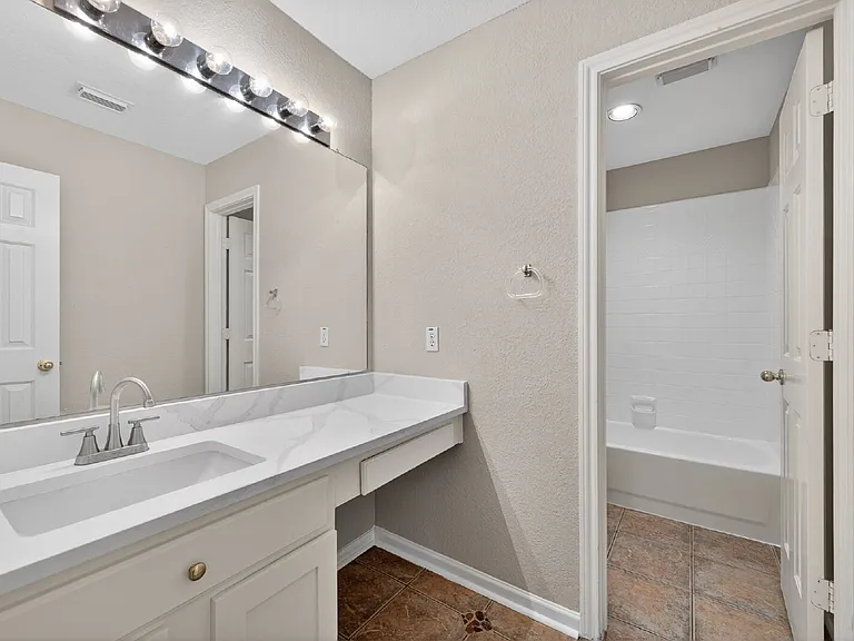 3918 Abbeywood Dr — Photo 27