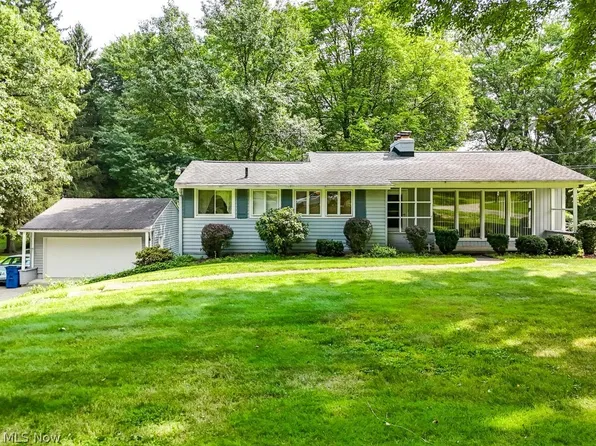 1445 Elm Grove Ave, Akron, OH 44312