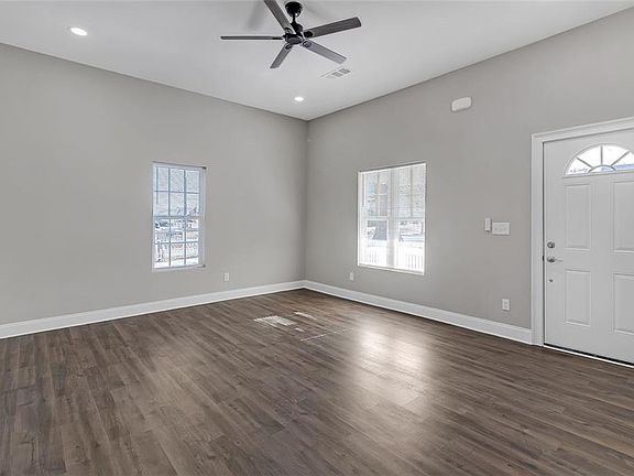 3rd image of 1794 Spring St NE