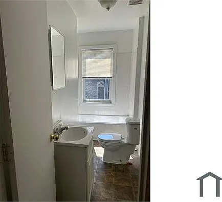 2434 Etting St — Photo 7