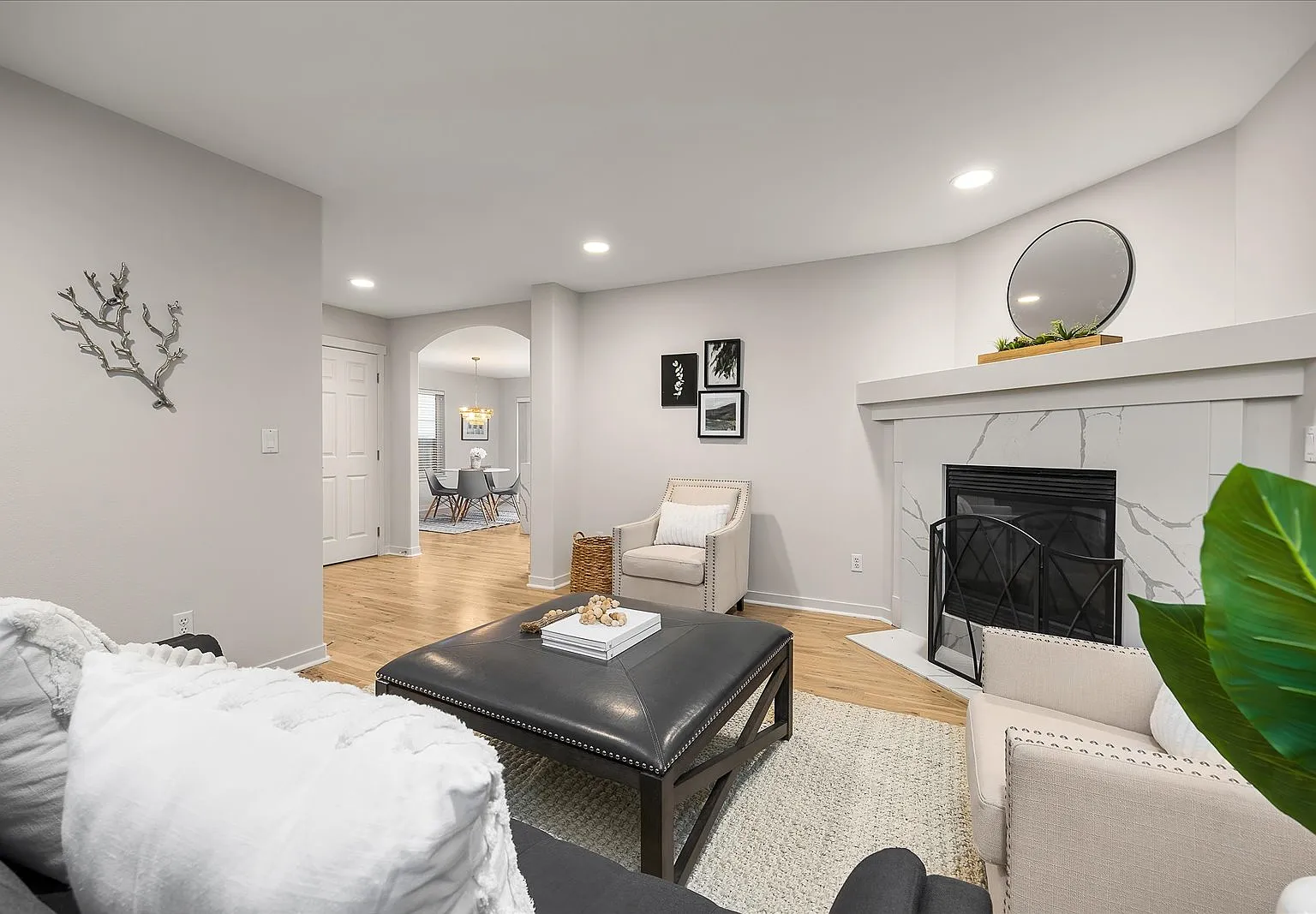 3 bed, 2.5 bath, 2150 sqft, $3,800 — Photo 4