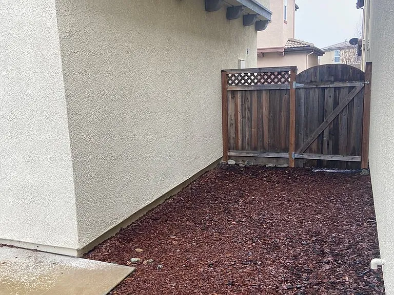 829 Blossom Rock Ln — Photo 17