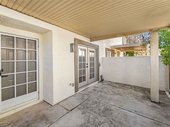 4th image of 197 Genesee Point St