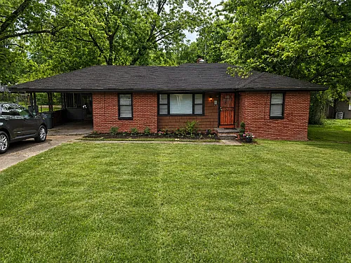 977 Linwood Rd Photo 1