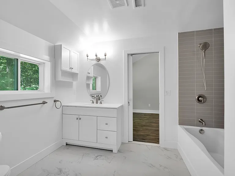 450 Danbury Rd — Photo 11