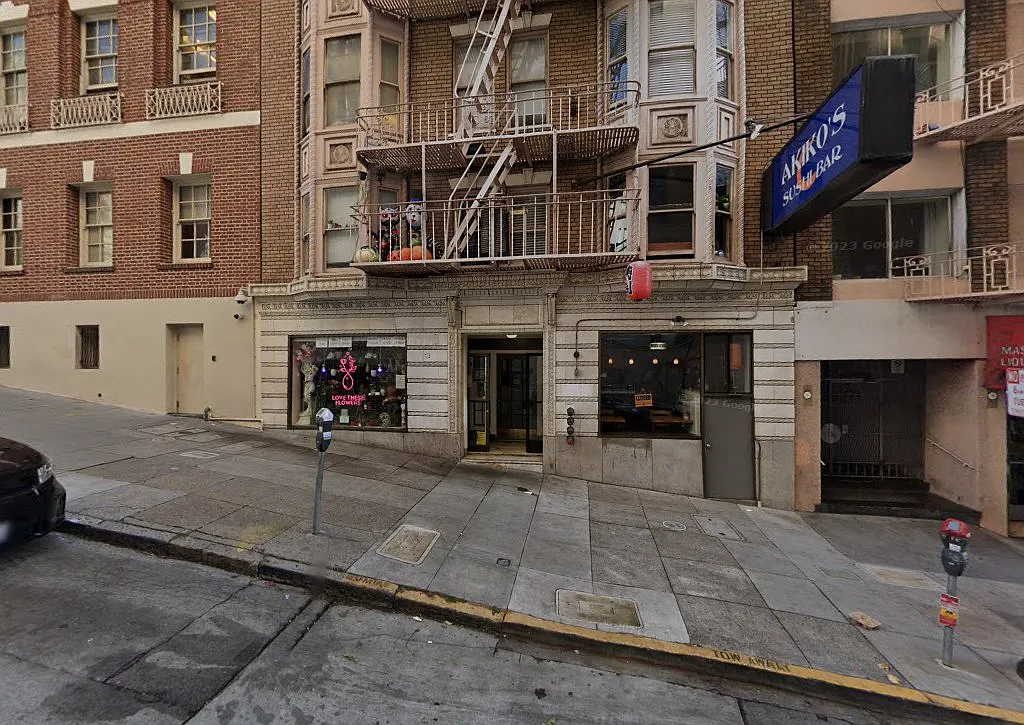 542 Mason Street — Photo 1