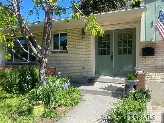 3rd image of 1363 E 25th St