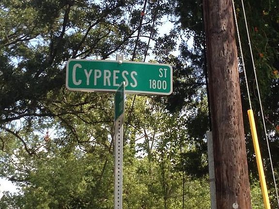 4th image of 1902 Cypress St