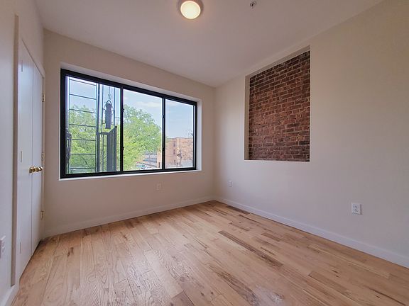 2nd image of 141 Monticello Ave #3E