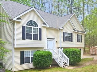 28 Willow Ridge Dr, Hampton, GA 30228