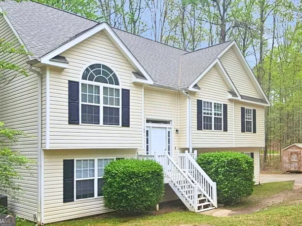 28 Willow Ridge Dr, Hampton, GA 30228