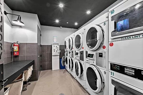 Rented by Tapiro Realty | media 47