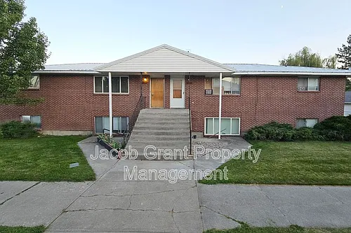 2134 Saint Clair Rd Photo 1