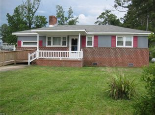 1717 Garwood Ln, Chesapeake, VA 23323