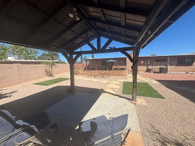 1964 Sonoita Dr — Photo 18