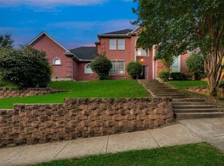 919 Wildwood Ridge Ct, Cedar Hill, TX 75104