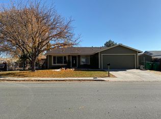 1093 Pinewood Dr, Sparks, NV 89434