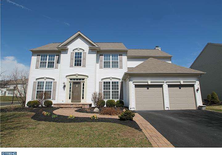 1st image of 1 Thornbury Ln