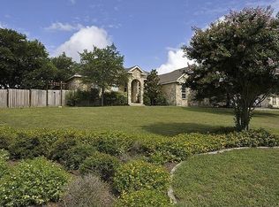 617 Meadow Oaks Dr, Dripping Springs, TX 78620