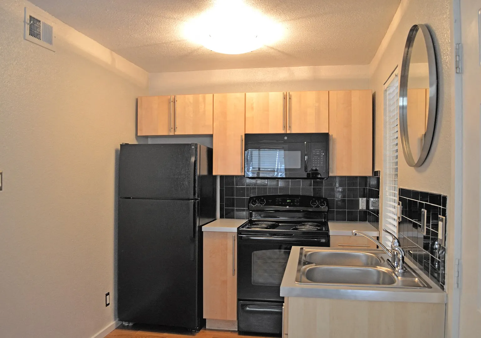 Tambaleo Apartments — Photo 3
