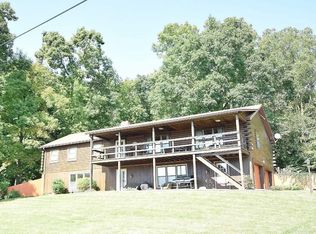 6365 E McGuire Rd, Churubusco, IN 46723