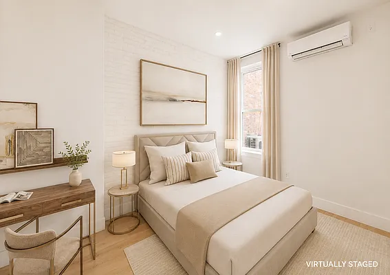 Bedroom, photo 2