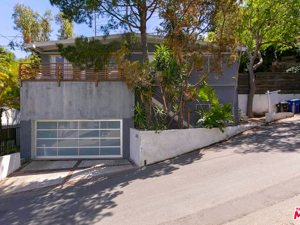 1st image of 2755 Belden Dr
