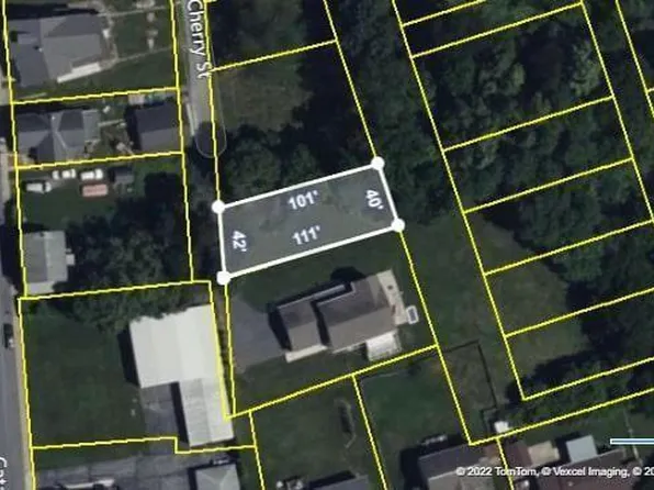 36 Peach St, Whitehall, PA 18052