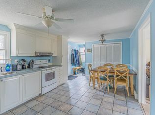 6 Curtis Corner Rd, South Kingstown, RI 02879