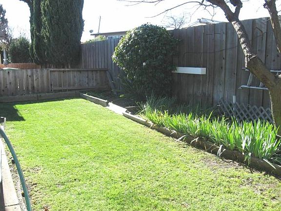 3rd image of 29287 Sandburg Way