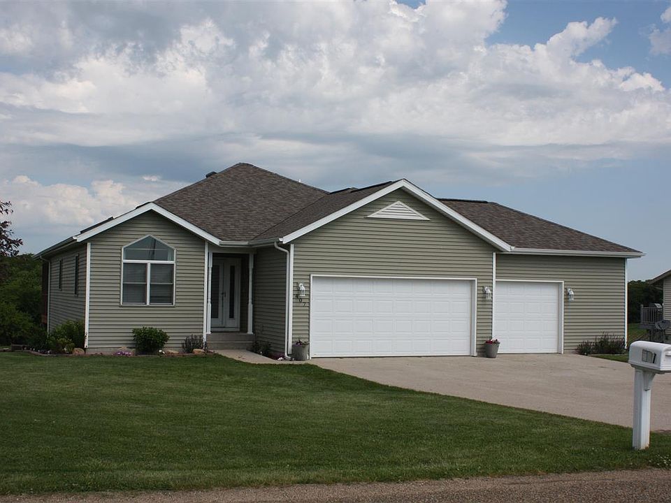 1st image of 407 N Woodland Dr